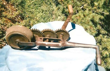 Old Farm Tools – What Is It? January 2011 Mystery Tools Answers Image